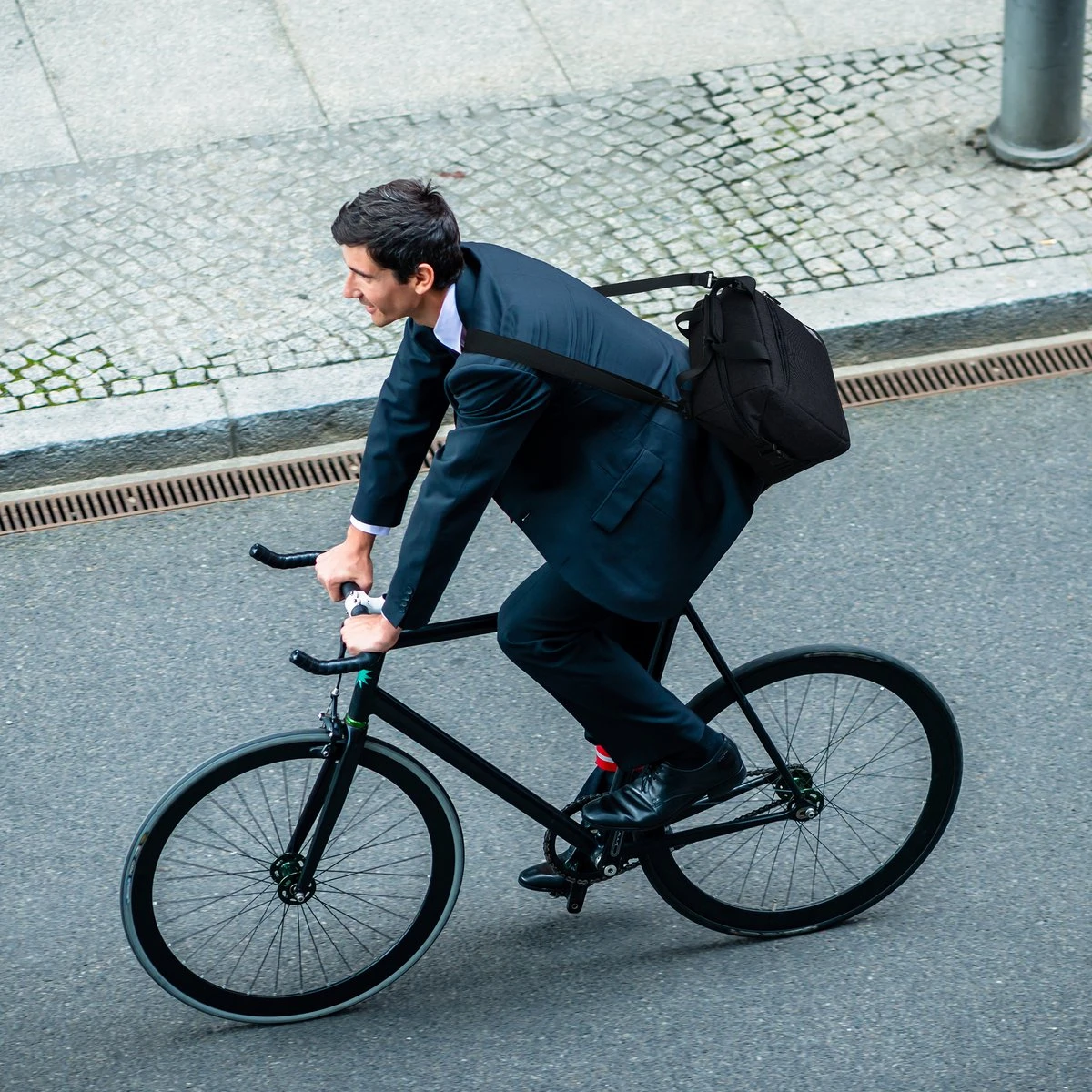 Brisby 4 Laags Geïsoleerde Koeltas - Lunchtas 12 Liter - Extra Ruimte Uitvouwbaar- Zwart 10 Brisby 4 Laags Geïsoleerde Koeltas - Lunchtas 12 Liter - Extra Ruimte Uitvouwbaar- Zwart - Afbeelding 8