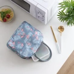 Koeltas - Lunchtas - Volwassenen En Kinderen - Compact & Handig: Zomer - Picknick -School - Lunch - Werk - Grijs Flamingo 21 Koeltas - Lunchtas - Volwassenen En Kinderen - Compact & Handig: Zomer - Picknick -School - Lunch - Werk - Grijs Flamingo -Buiten Kamperen Apparatuur 1200x1200 1377