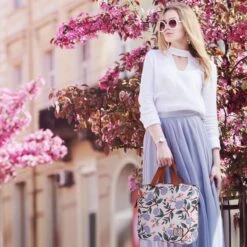 Brisby 4 Laags Geïsoleerde Koeltas - Lunchtas 7 Liter - Bloemetjes Wit -Buiten Kamperen Apparatuur 1200x1200 1402