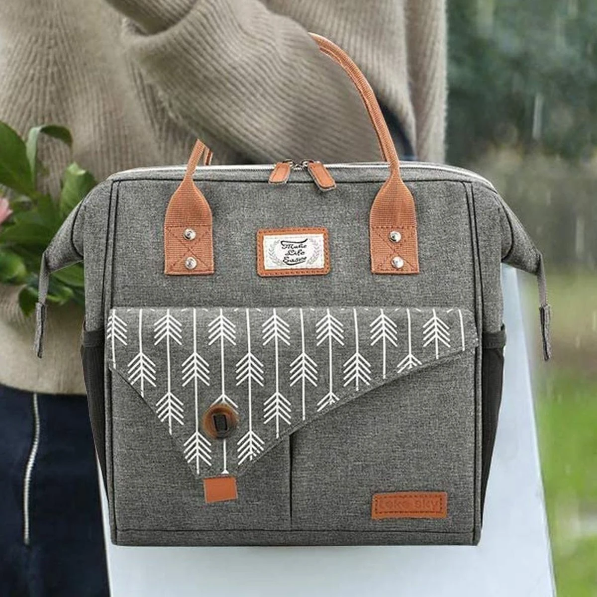 HN® Lunchtas Grijs Pijlen, Geïsoleerde Koeltas, Lekvrij, Extra Grote Opening Voor De Lunch Box, 25×16,5×26cm Design Heren En Dames 5 HN® Lunchtas Grijs Pijlen, Geïsoleerde Koeltas, Lekvrij, Extra Grote Opening Voor De Lunch Box, 25×16,5×26cm Design Heren En Dames - Afbeelding 3