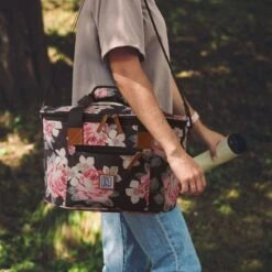 Brisby 4 Laags Geïsoleerde Koeltas - Boodschappentas 21 Liter - Bloemetjes -Buiten Kamperen Apparatuur 1200x1200 1457