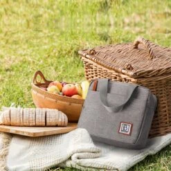 Brisby 4 Laags Geïsoleerde Koeltas - Lunchtas 4 Liter - Lichtgrijs -Buiten Kamperen Apparatuur 1200x1200 1475