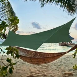 Merkloos BRGOOD Tarps - Shelter - Rechthoek - 240*220cm - Waterdicht - Met Scheerlijnen En Haringen - Geen Stokken - Voor Kamperen - Groen 15 Merkloos BRGOOD Tarps - Shelter - Rechthoek - 240*220cm - Waterdicht - Met Scheerlijnen En Haringen - Geen Stokken - Voor Kamperen - Groen -Buiten Kamperen Apparatuur 1200x1200 485