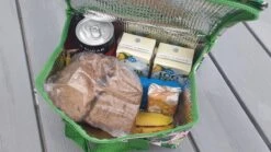 Retro Koeltas Met Appels -Buiten Kamperen Apparatuur 1200x674 14