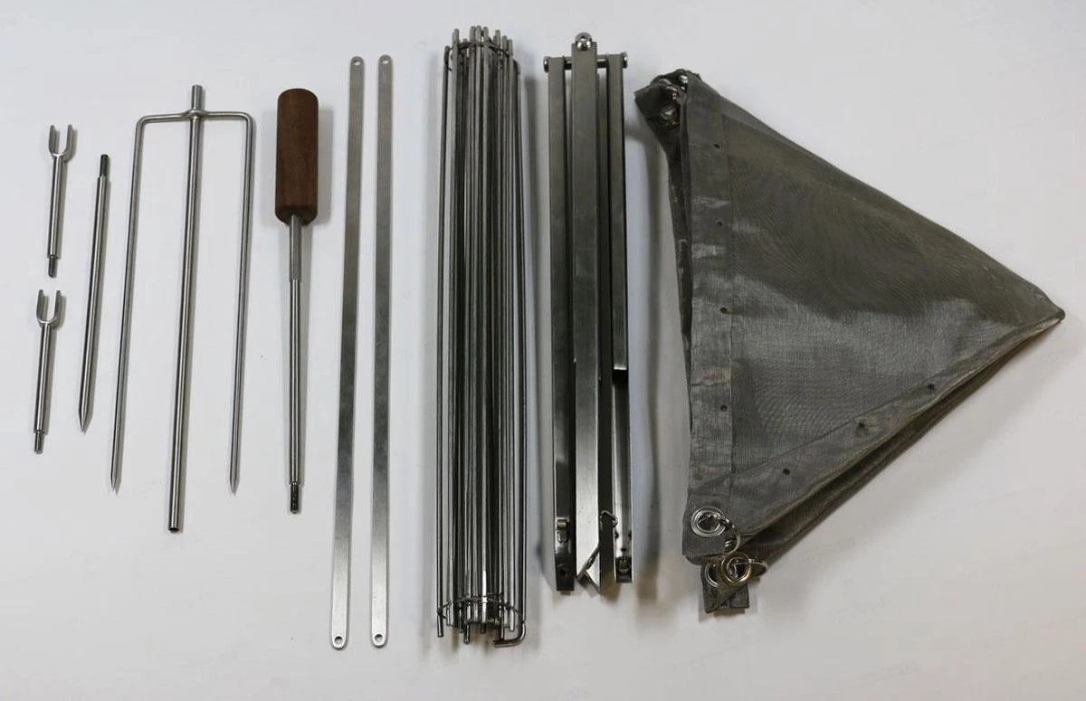 Firekorf + Grill + Spit : Opvouwbare Vuurkorf / Vuurschaal Met Rooster En Spit - Draagbare BBQ - Opbergtas - Kampeer Grill - Kookset 6 Firekorf + Grill + Spit : Opvouwbare Vuurkorf / Vuurschaal Met Rooster En Spit - Draagbare BBQ - Opbergtas - Kampeer Grill - Kookset - Afbeelding 4