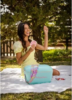 Merkloos Polarbox - Koelbox - Met Schouderband - Pastelgroen - 12 Liter - 40x26x(H)23cm 11 Merkloos Polarbox - Koelbox - Met Schouderband - Pastelgroen - 12 Liter - 40x26x(H)23cm -Buiten Kamperen Apparatuur 870x1200