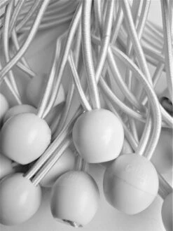 Partytent Elastiek Met Balletje | Lang| +/- 16 Cm | 40 Stuks -Buiten Kamperen Apparatuur 899x1200 1