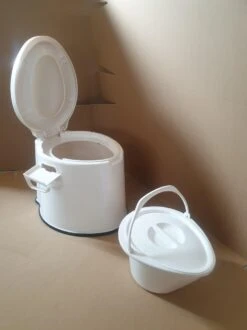 Merkloos Camping Toilet - Porta Potti - Kampeer Toilet - Mobiele Toilet - WC - Draagbaar 7 Liter 9 Merkloos Camping Toilet - Porta Potti - Kampeer Toilet - Mobiele Toilet - WC - Draagbaar 7 Liter -Buiten Kamperen Apparatuur 899x1200 12